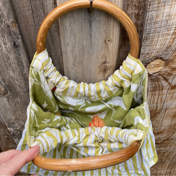 Green and orange floral canvas purse with circular bamboo handle, reversible! - Picture 10 of 14